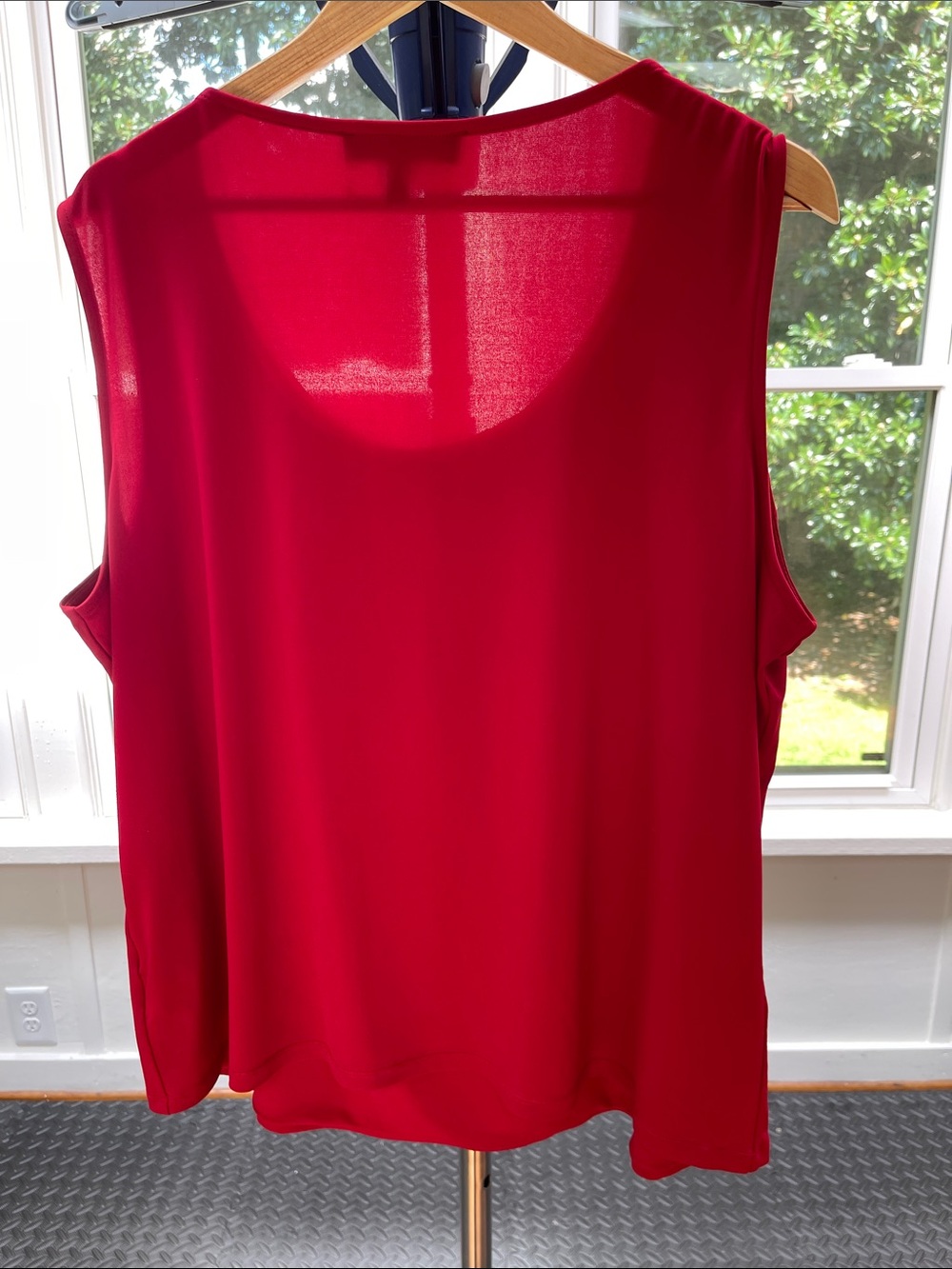 Kasper Women's Crimson Red Sleeveless Pleated Scoop Neck Blouse - Picture 4 of 5